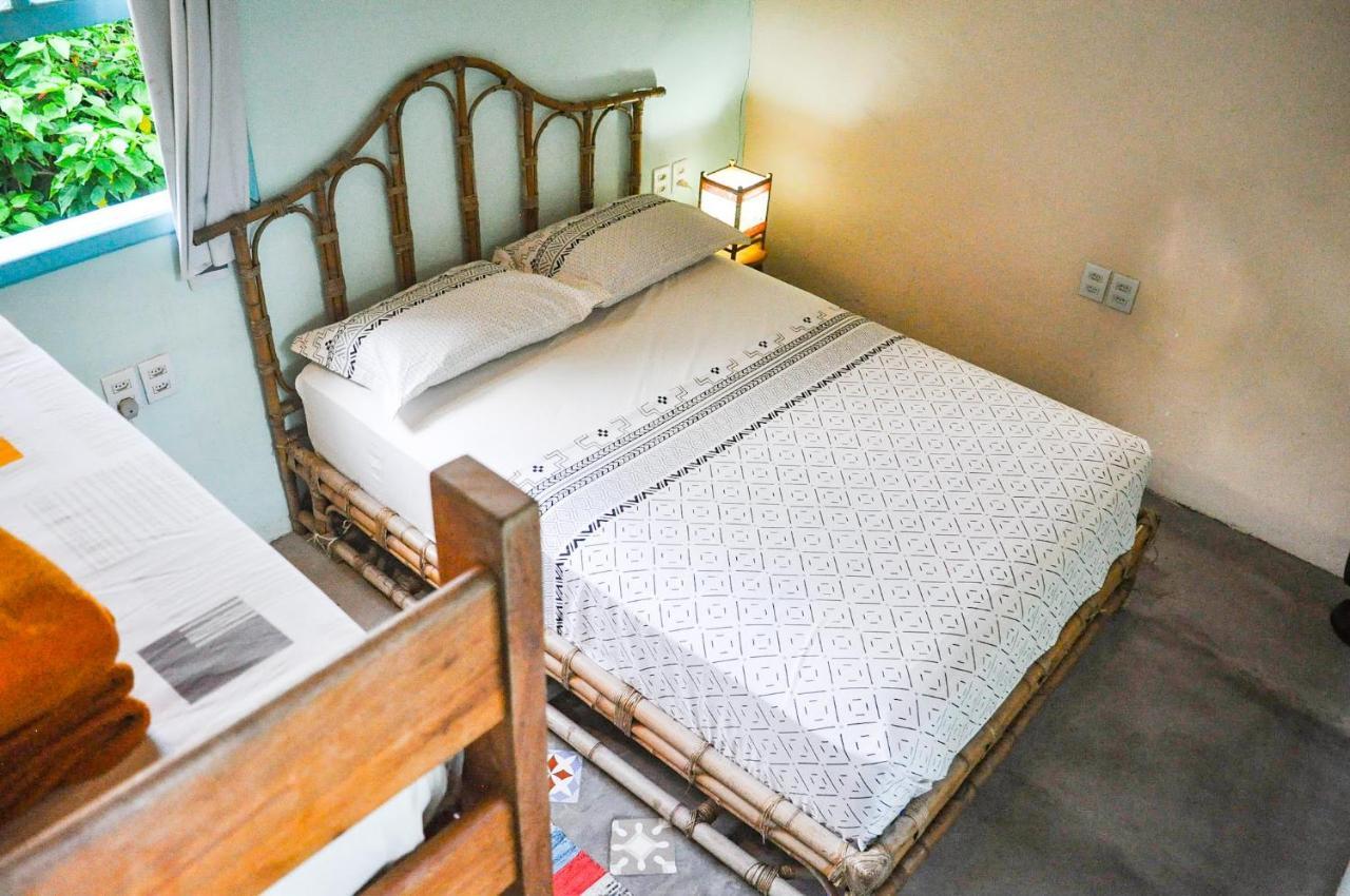 Paikea Hostel Прая-ду-Роса Екстер'єр фото